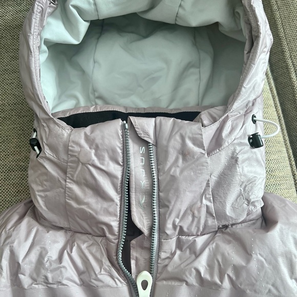 KJUS Special Edition Ski Jacket- will keep you WARM! - Picture 11 of 13